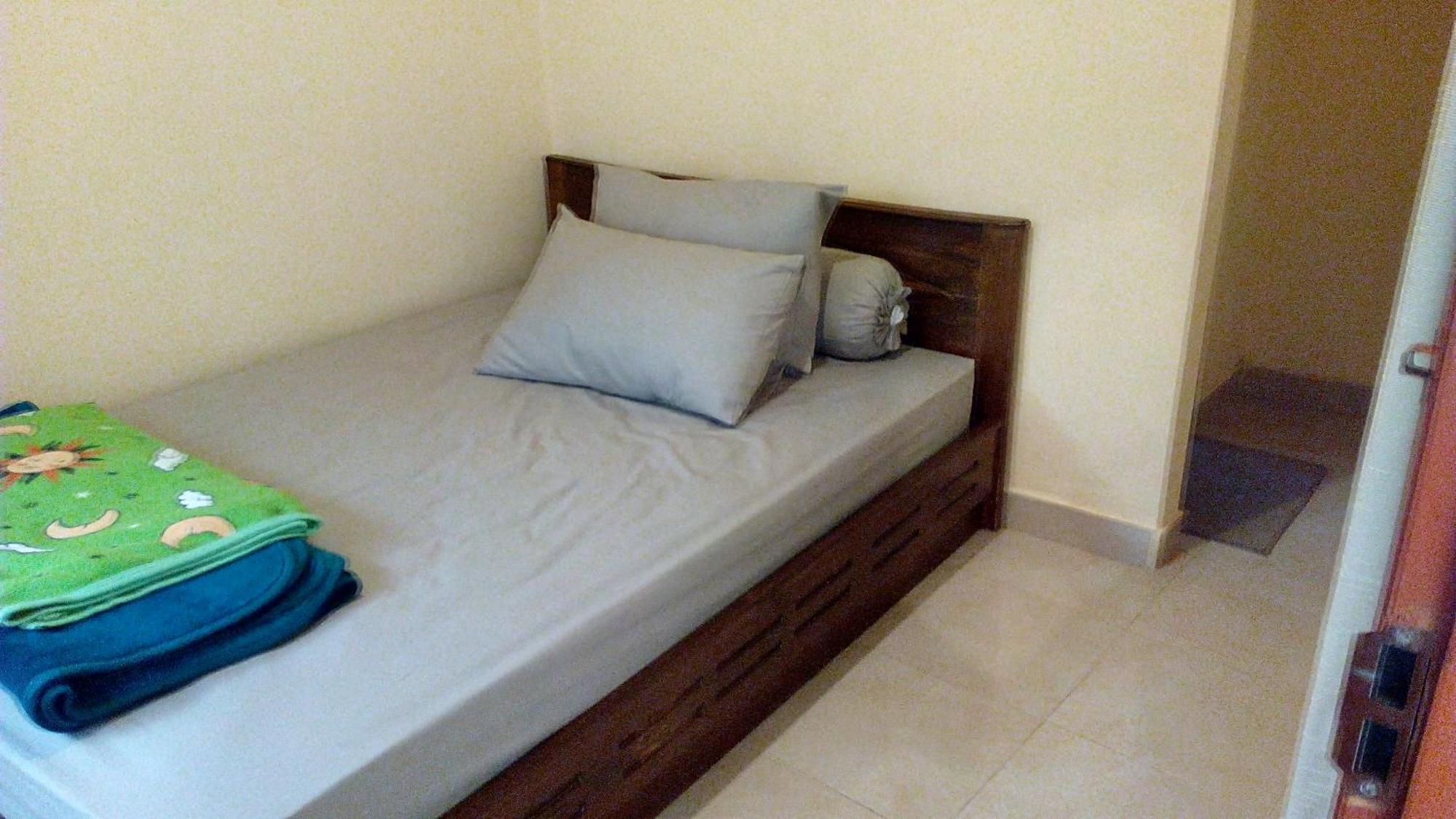 סמבלון לוואנג Radiya Guesthouse חדר תמונה
